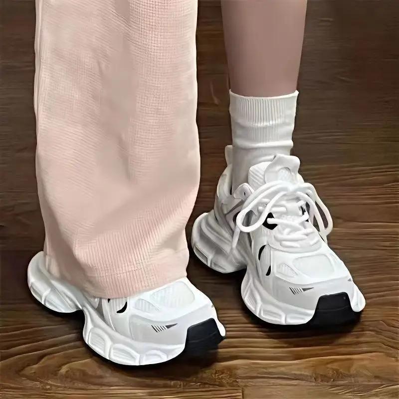 Fashion Lightweight sports running shoes for women new mesh campus style Forrest Gump daddy all-match casual trendy shoes