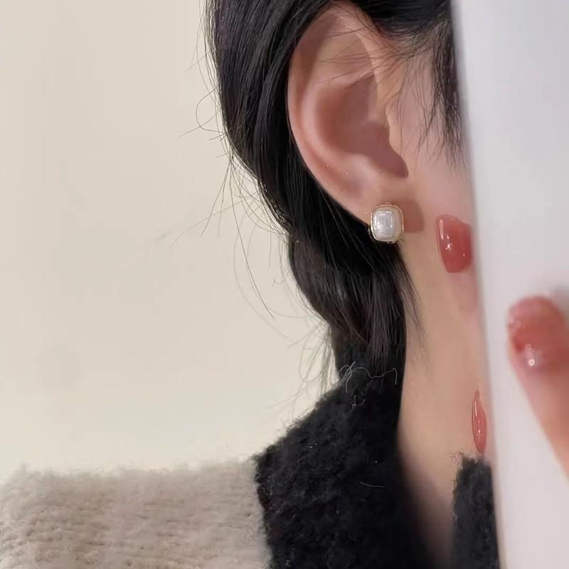 Elegant French-Inspired Square Pearl Earrings for Women