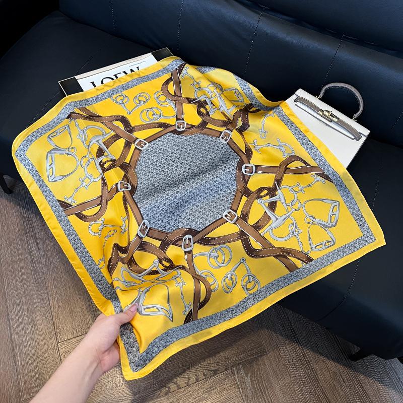 Korean cashew flower silk scarf triangle scarf women's stacking wear accessories jeans belt travel matching shirt scarf headscarf