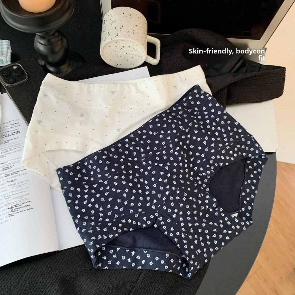 Large Size Ladies Spring and Autumn Small Floral Fresh Cotton Crotch Panties