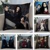 כיסוי כרית V-Vampire D-Diaries בד קטיפתי רך מודפס דו-צדדי ספה חמה חורף בית מתנה לילד ציפית לכרית