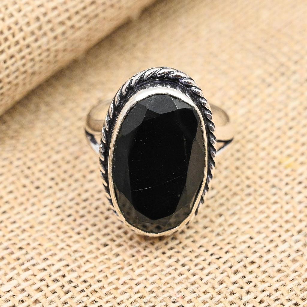 Svart Spinell Ädelsten Handgjord Massiv 925 Sterlingsilver Ring Smycke