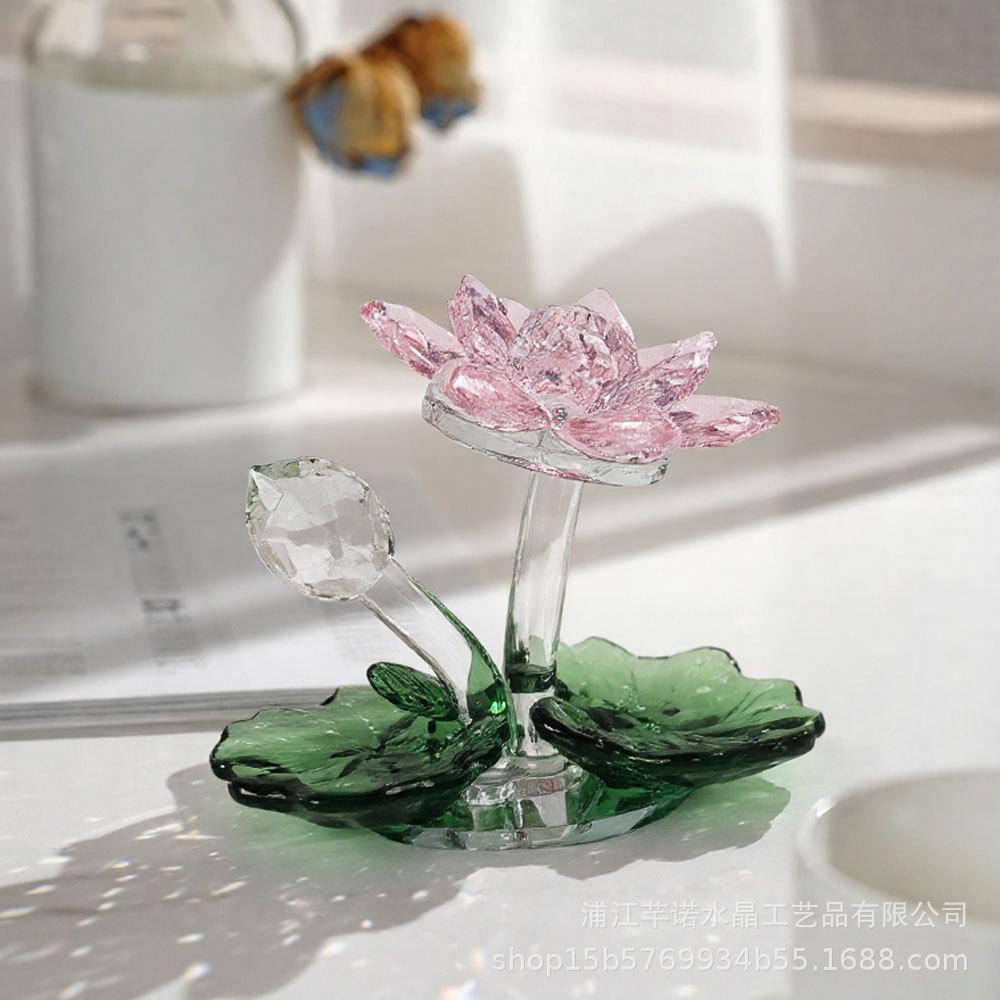 Creative Crystal Lotus Home Decor FengShui Lucky Crystal Flower Ornament with Green Leaf Elegant Tabletop Decor for Wedding Gift