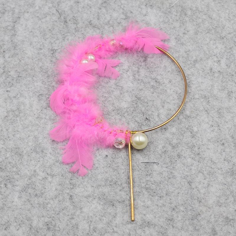 Queen Crown Cake Decoration with Lace, Pearls, and Baby's Breath for Birthdays