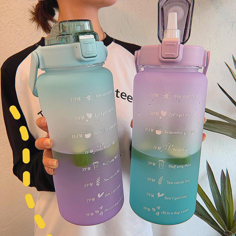 2000ml Large Capacity Summer Portable Plastic Water Bottle High-colour Sports Large Water Bottle With Straw