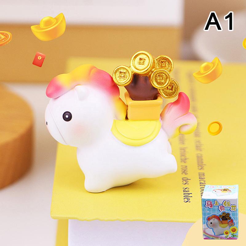 

Милые мультяшные украшения в виде лошади по знаку зодиака, талисман года лошади, смола, настольное украшение для дома, забавный подарок, фигурка лошади года