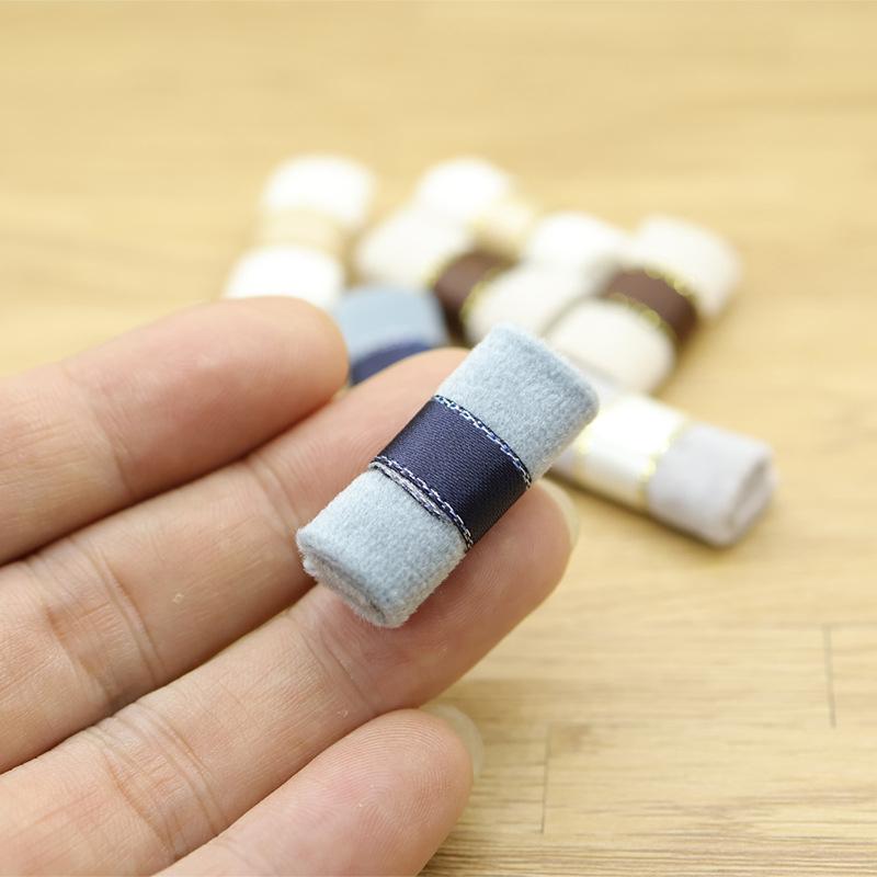 5Pcs 1/12 Dollhouse Mini Quilt Kit Model Dollhouse Simulation Bed Room Decoration Dolls House Micro Living Scene Decor Ornament