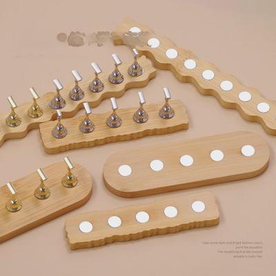 Minimalist Manicure Practice Base: Nail Support & Polish Display Rack