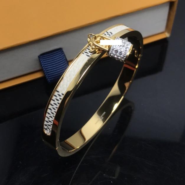 Europäisches & Amerikanisches Vintage Lederarmband mit Farbverlauf und Schloss-Design