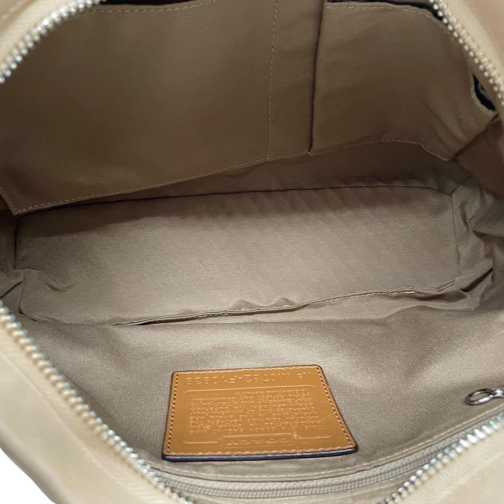 Used COACHShoulder Bag beige leather Women