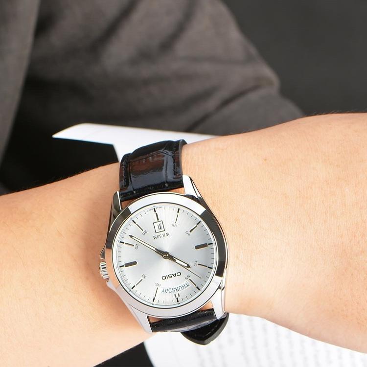 Casio Standard Series Fashion Casual 50M Waterproof Quartz Movement Synthetic Leather Strap Men Watches Silver MTP-1370L-7A