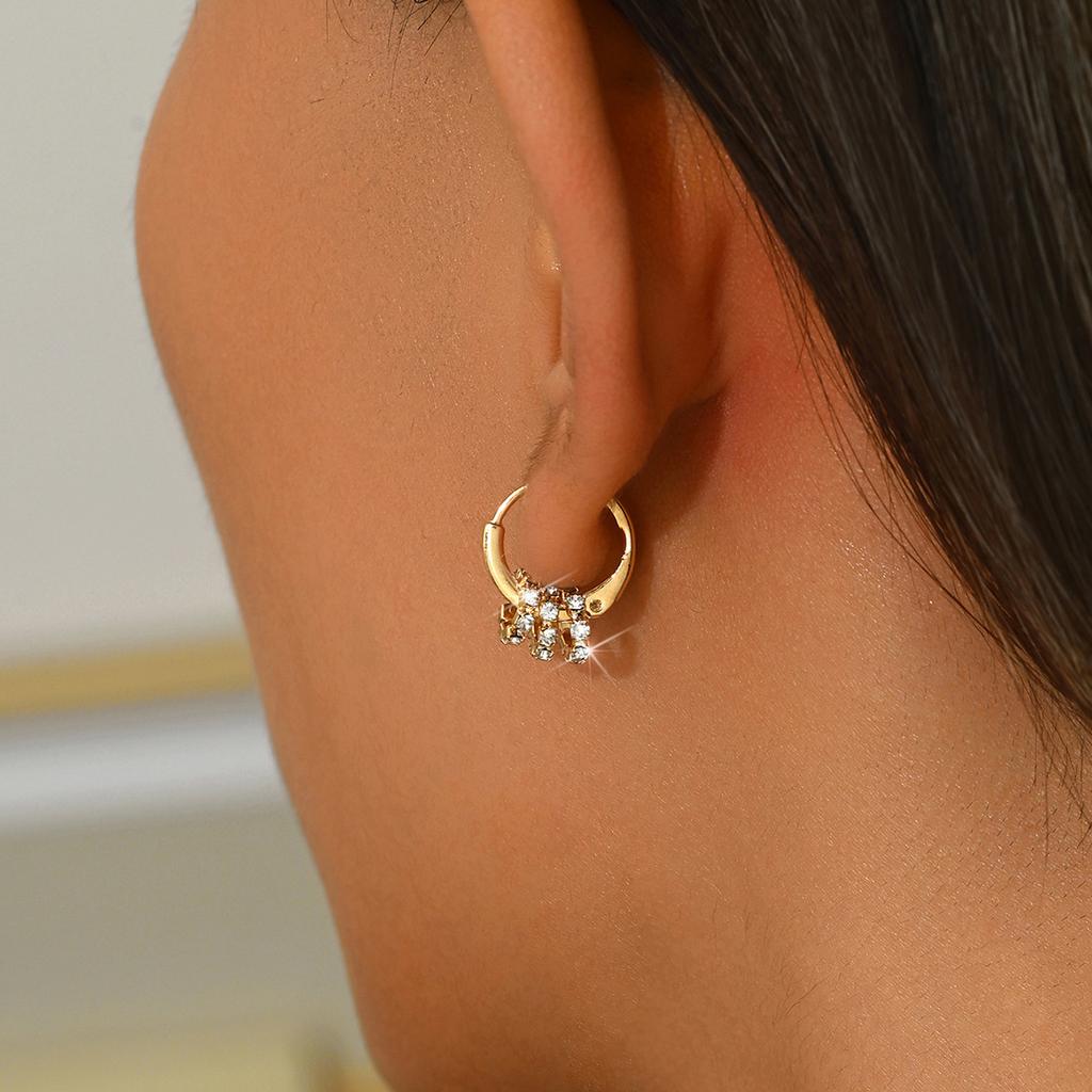 A Pair of Fashionable and Versatile Small Circle Earrings with New Ins Trendy Ear Loops and Women's Ear Buckle Design Sense