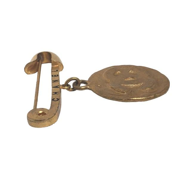 CHANEL Antique, stylish, outing Gold Plated Brooch  gold Women Used