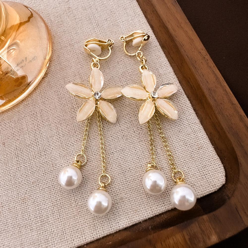 Vintage Französische Ohrclips mit ovalen Perlen für nicht-durchstochene Ohren