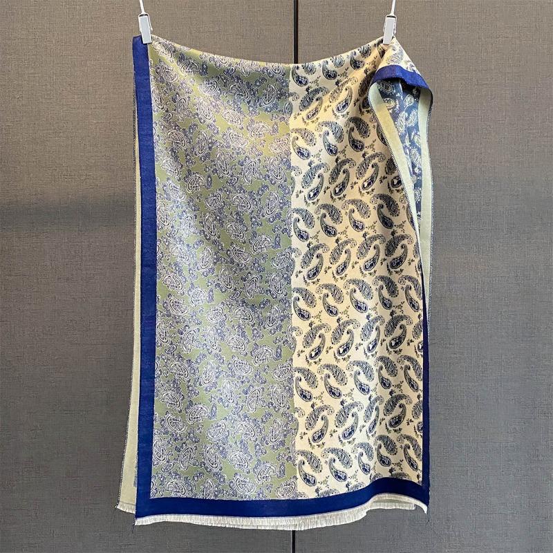 Autumn New Cashmere Tassel Scarf Women's Fashion Age-reducing Jacquard Scarf Warm and Thickened Large Shawl