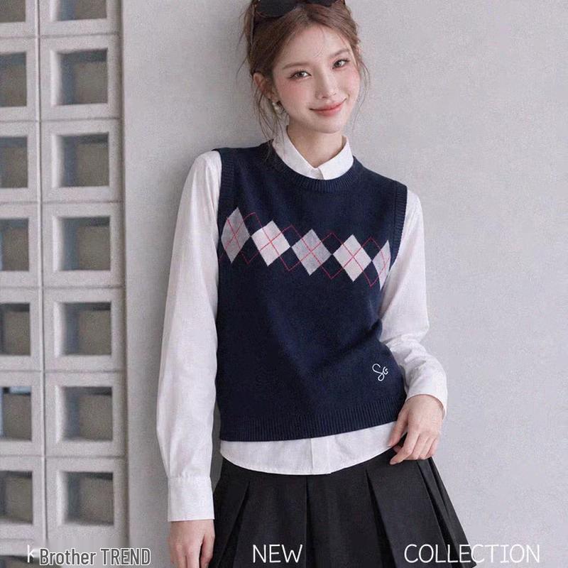 La Chapelle Argyle Knitted Vest