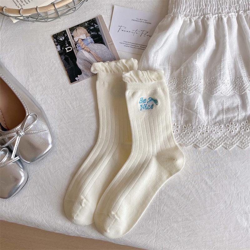 Female Spring and Autumn New Embroidery Bow Bubble Mouth Tube Pile Socks