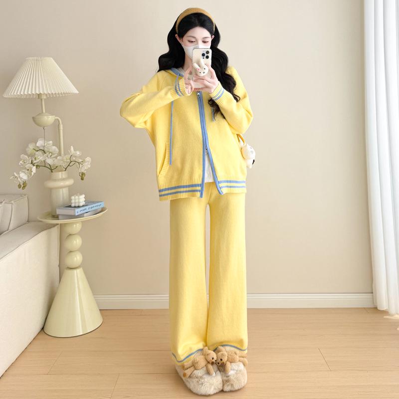 

2025 Autumn/Winter Knit Maternity Two-Piece Set - Korean Style Hooded Loose Casual Wear XL