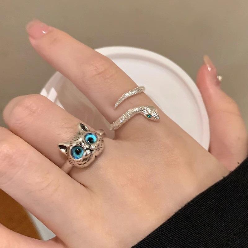 Adjustable Cat Snake Ring: Stylish & Unique Cold Fashion for Women & Influencers
