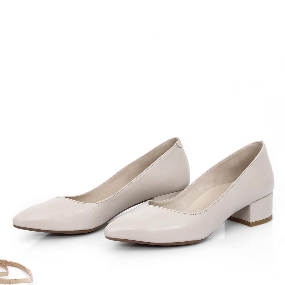 

Бежевые антикварные короткие женские туфли из натуральной кожи с острым носком на толстом каблуке