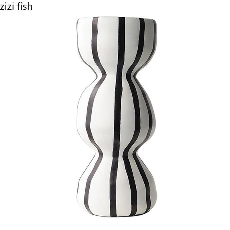 Black White Line Resin Vase Desktop Artistic Flower Vessels Flower Arrangement Vase Dried Flower Vase Home Decoration Ornament