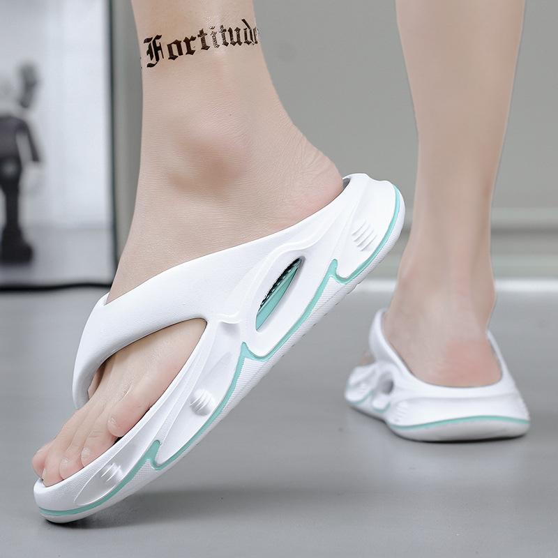 Fashion Men Flip Flops Outdoor Indoor Slippers Thick Soft Sole Men Beach Sandals Non-slip Bathroom Home Men Women Slippers Flip Flops
