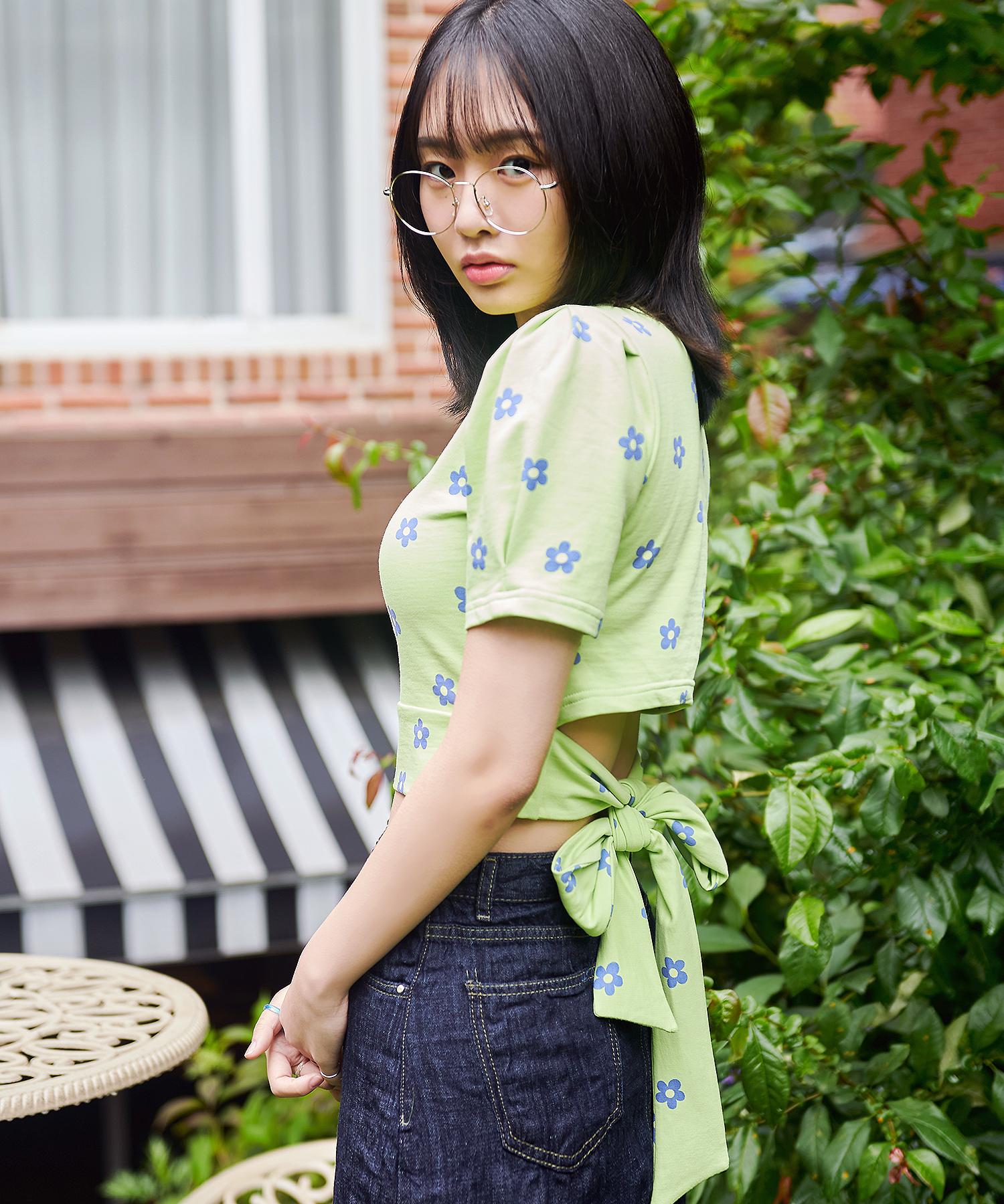 Dear Me Flower Back Ribbon Puff Crop Top [Apple Green] Free