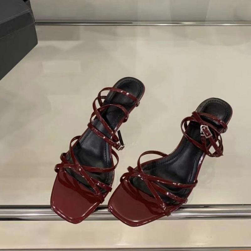 Niche French temperament one-word cool slippers fairy shoes to wear outside the summer of 2025 new square head stiletto sandals