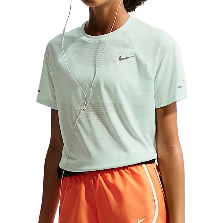 Nike Kids  Quick Dry T Shirts Crew Neck Moderate Stretch IO0522-394 L