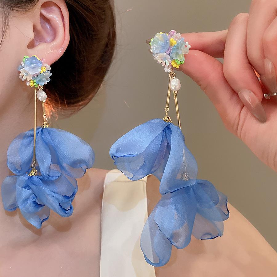 Light Luxury Flower Pattern Tassel Earrings: Niche Design with High-End Versatile Appeal