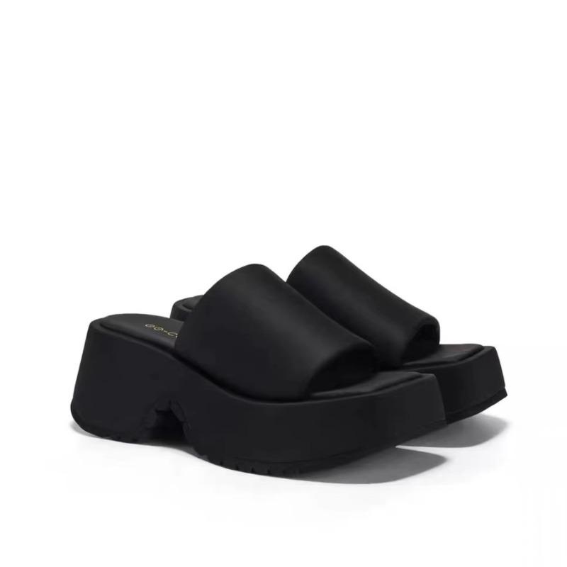 Summer New Fashionable Thick-soled Heightening Slippers Women's Versatile Women's Cool Slippers
