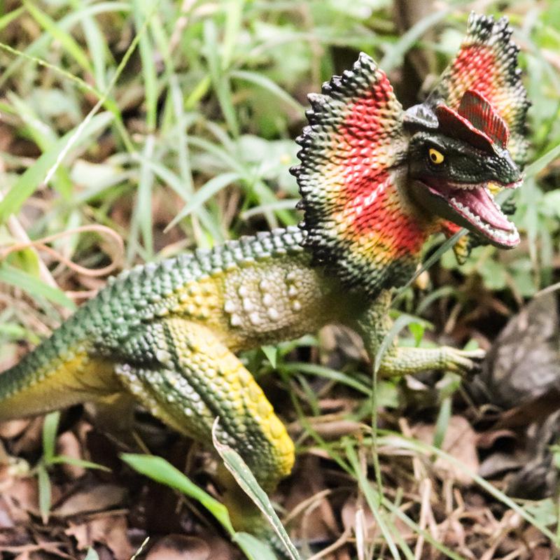 Large Realistic Double-Crested Dinosaur Model Toy - Roaring Tyrannosaurus Rex & Spinosaurus Ornament