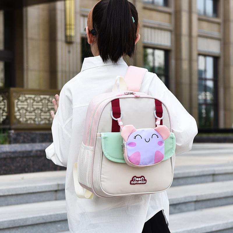 New cartoon kindergarten backpack lightweight casual children's schoolbag backpack