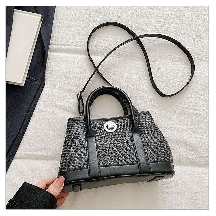 Contrasting color splicing woven handbag women's 2025 summer new retro messenger bag Korean niche design bucket bag