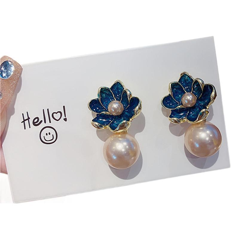 

Light Luxury, High,end Earrings, Trendy Earrings, Retro Temperament Earrings One Size синій