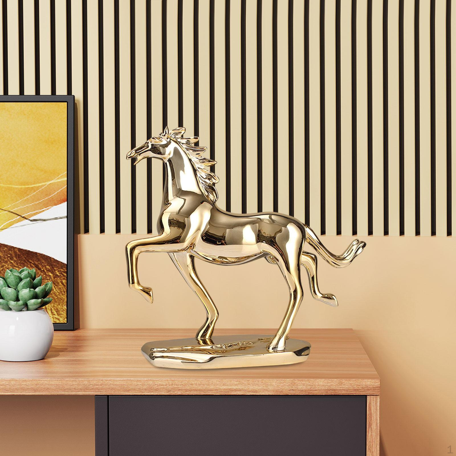 

Скульптура лошади из смолы, настольная статуэтка, украшение для спальни в магазине