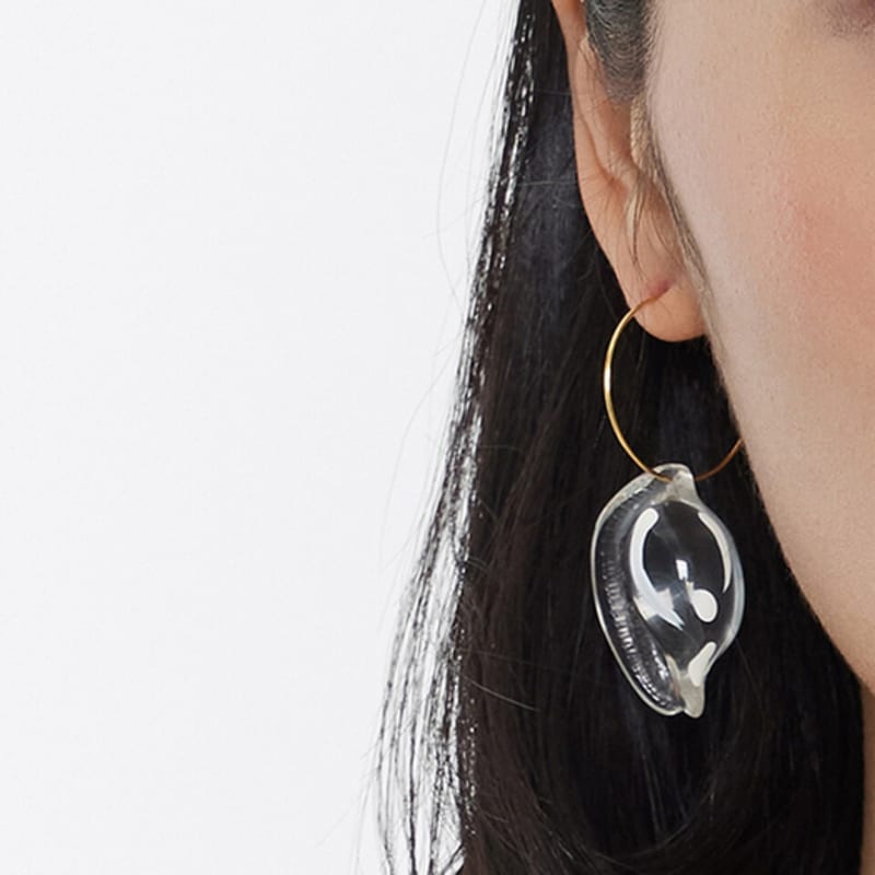 BIMBA Y LOLA [24SS] BIMBA Y LOLA Resin Shell Hoop Earrings B245AIW023IVF