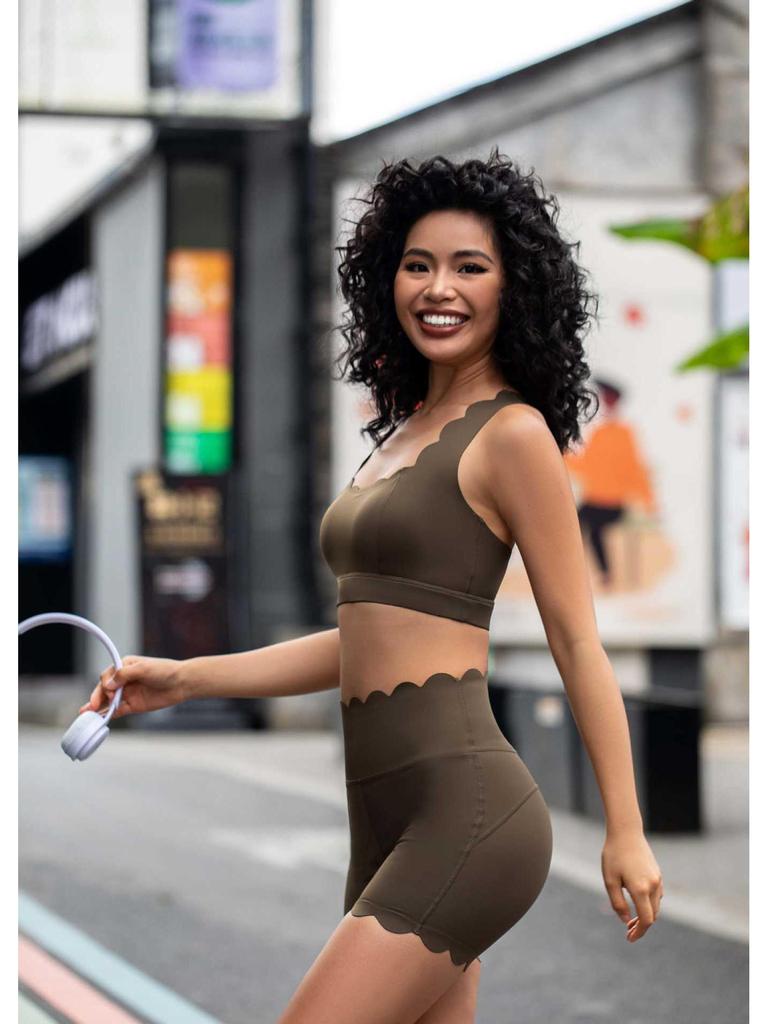 High Waist Stretch Yoga Leggings - Breathable, Shockproof, Slimming, Hip-Lifting, Quick-Drying, Comfortable Mid-Length Sports Pants