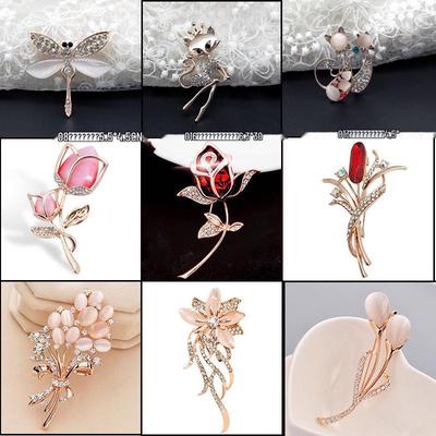 Hochwertige Perlenblumenbrosche Schalnadel für Damen und Herren