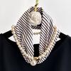 Sciarpa da Donna Stampa a Righe Perla Sintetica Fibbia Magnetica Texture Morbida Liscia Sciarpa Estiva Versatile Sottile Accessorio per il Collo
