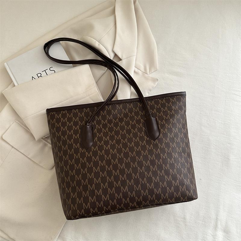 Большая вместительная сумка для женщин 2025 года новая портативная сумка на работу сумка на плечо сумка для мамы и ребенка 1927₽