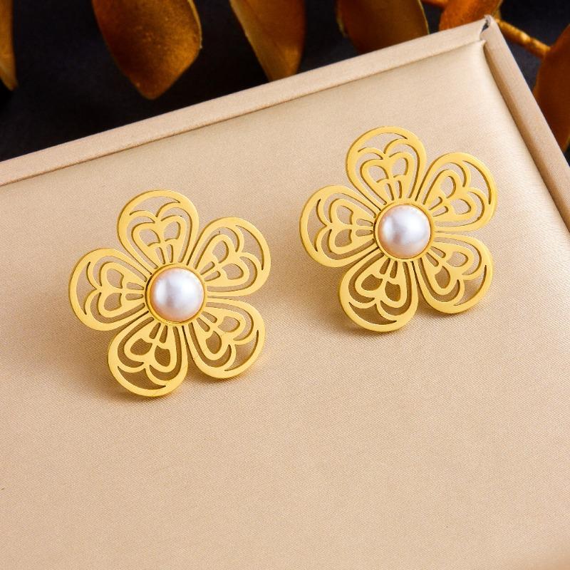 Gold Tone Flower Pearl Jewelry Set Snake Chain Necklace and Stud Earrings