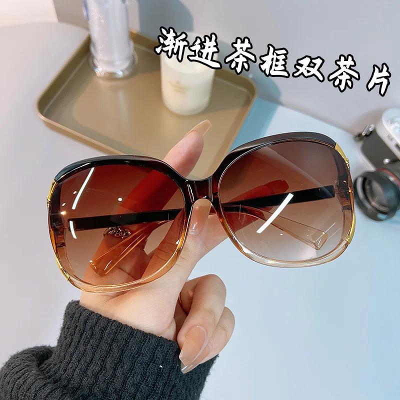 New Women's Oversized Sunglasses Women's Brand Designer Fashion Sun Glasses Outdoor Leisure Women Eyewear UV400
