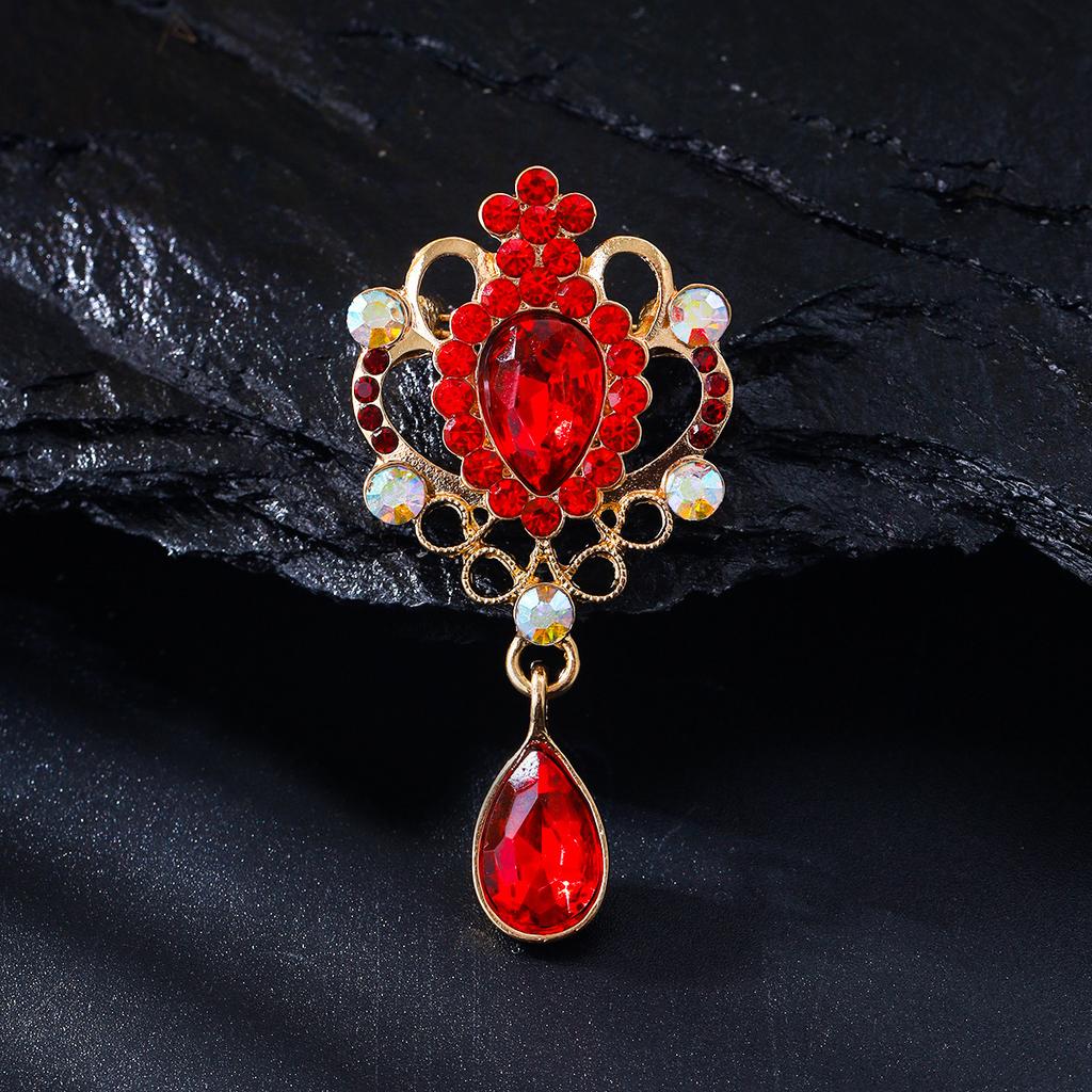 High-end Light Luxury Palace Style Card Glass Rhinestone Water Drop Pendant Brooch Simple and Versatile Clothing Jewelry Pin Female