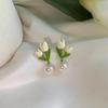 Boucles d'oreilles asymétriques mode coréenne feuilles vertes fleur blanche pour femmes boucles d'oreilles clous perle mignonnes douces bijoux piercing cadeau
