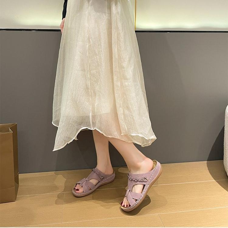 Neue Hausschuhe mit schrägem Absatz für Damen im Sommer 2024, heißer Verkauf, leichter Hausschuhe im europäischen und amerikanischen Stil mit Taillenboden