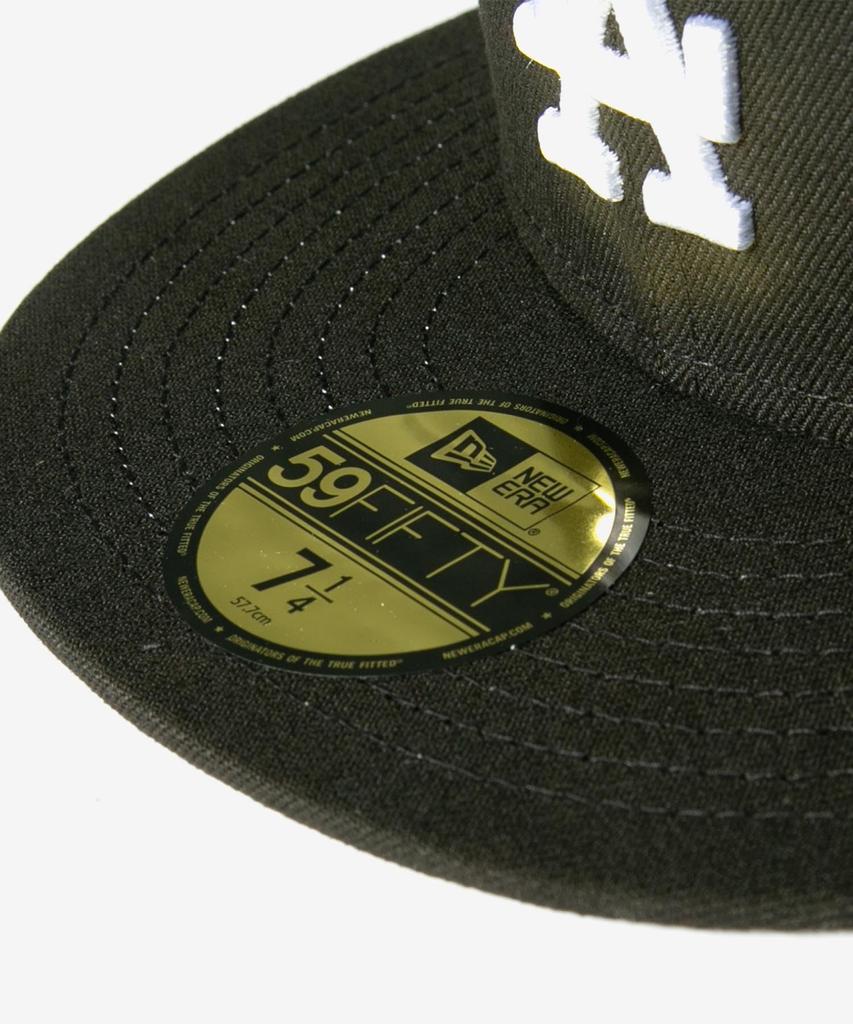 New Era 59FIFTY Los Angeles Dodgers Black Size 7 Cap, & White, 1/8" [Used]