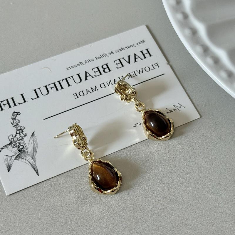 Maillard Style Tiger Eye Drop Earrings: Retro, Versatile, High-End Studs with Personality
