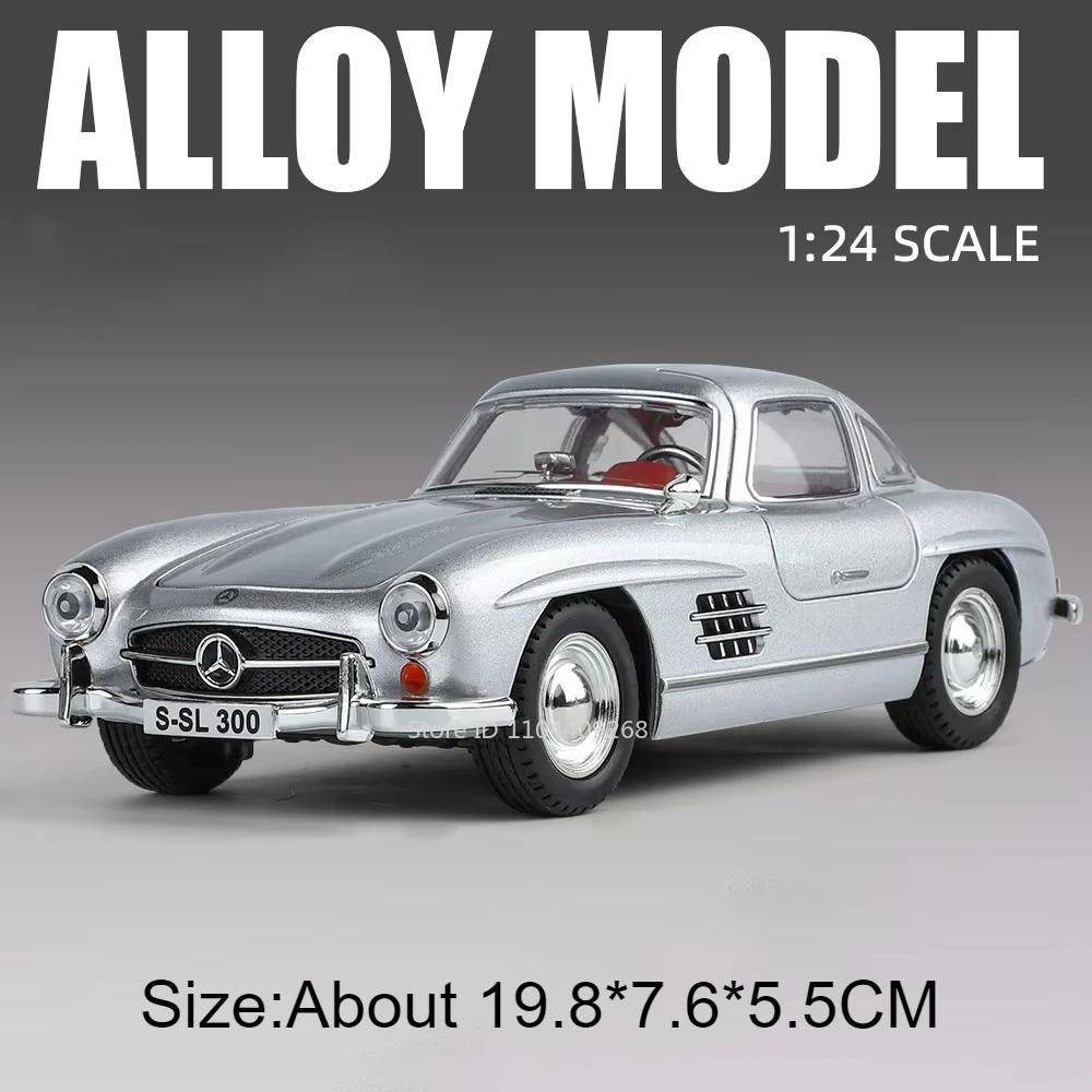 1:24 Scale 500K 300SL Vintage Car Toy Model Alloy Diecast Doors Opened Sound Light Pull Back Miniature Models Hobby Ornament