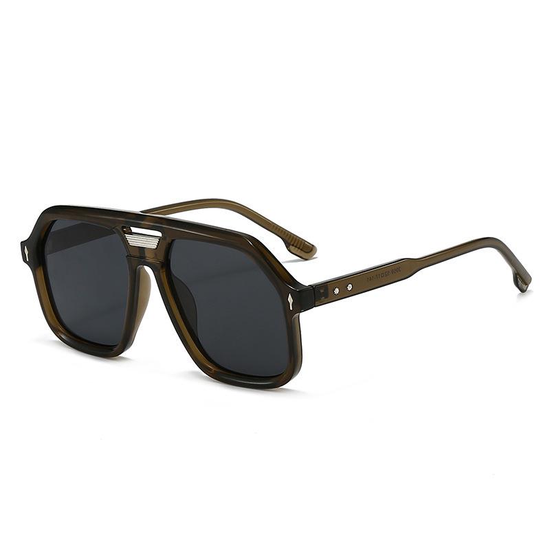 Trendy Retro Oversized Sunglasses: Unisex Bold Fashion Statement